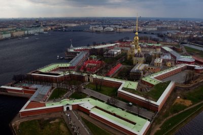 Вид на Петропавловскую крепость