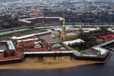 Вид на Петропавловскую крепость