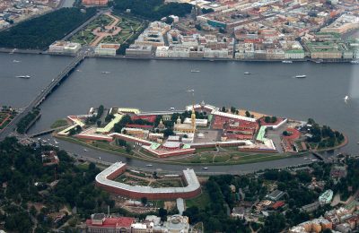Вид на Петропавловскую крепость