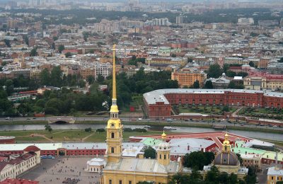 Вид на Петропавловскую крепость