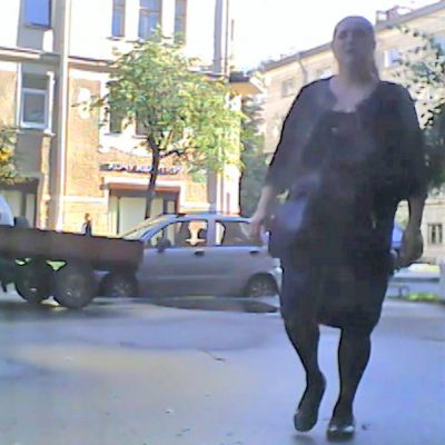 Первая воровка в полный рост Первая воровка в полный рост